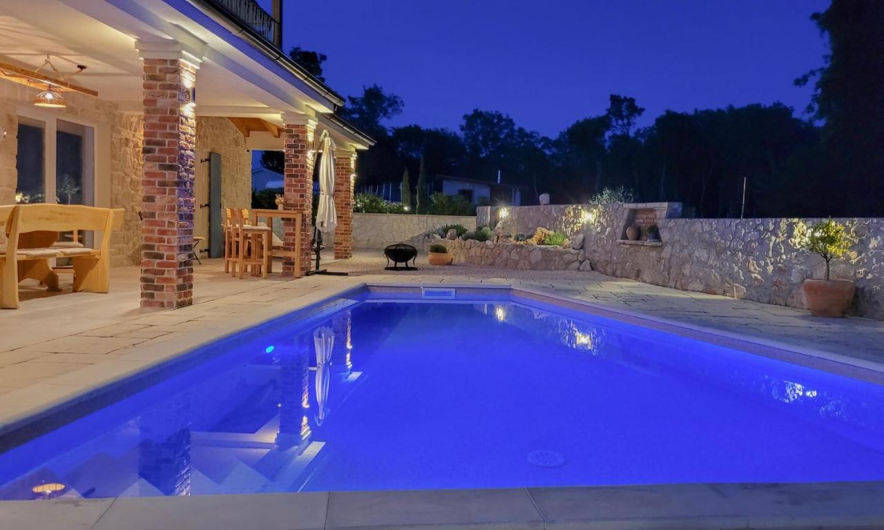 Villa Alara - Charming Villa With Heated Swimming Pool Milohnici المظهر الخارجي الصورة