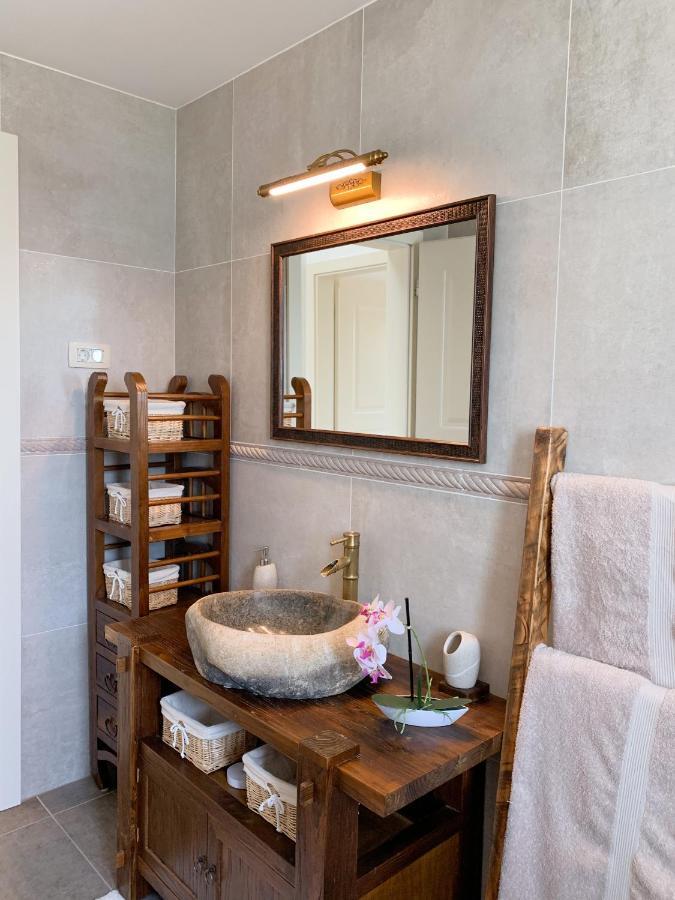 Villa Alara - Charming Villa With Heated Swimming Pool Milohnici المظهر الخارجي الصورة